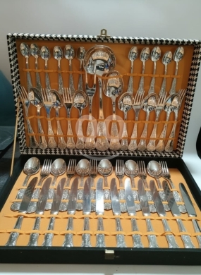 Antiques & Collectibles dans Ballouneh - Exquisite Vintage Italian 800 Silver Flatware Set
