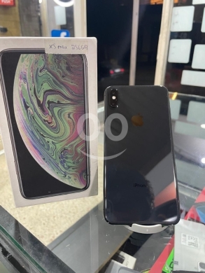 Mobile phones in Majd el-Anjar - iPhone XS Max (256GB) for Sale - Large Display, Premium Design - Space Gray with Box