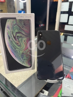 iPhone XS Max (256GB) for Sale - Large Display, Premium Design - Space Gray with Box