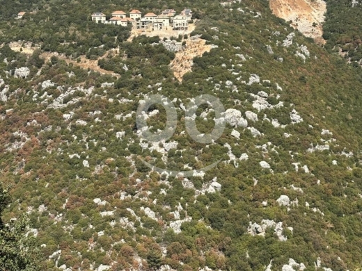 Lands for sale in Ajaltoun - أرض للبيع منطقة عجلتون كسروان مساحة 27700 متر