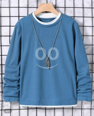 Vêtements, chaussures et accessoires dans Beyrouth - Stylish Blue Long-Sleeve Top for Boys