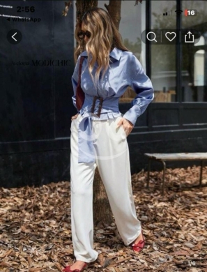 Vêtements, chaussures et accessoires dans Beyrouth - قميص أزرق أنيق مزين بحزام للنساء