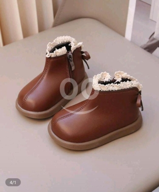 Clothes, Footwear & Accessories in Beirut City - Brown Leather Kids Ankle Boots with Lace Trim