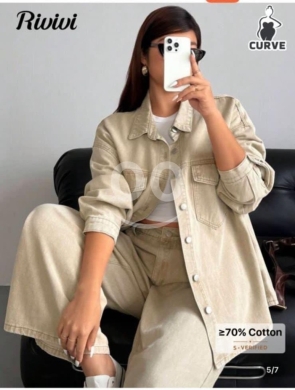 Clothes, Footwear & Accessories in Beirut City - جاكيت نسائي واسع من القطن باللون البيج