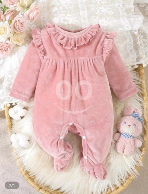 Clothes, Footwear & Accessories in Beirut City - Soft Pink Velvet Baby Romper