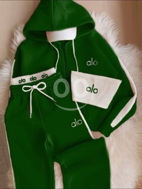 طقم ترينينج نسائي 3 قطع نوعية ممتازة | Women’s High-Quality 3-Piece Tracksuit Set — 4