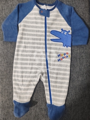 Baby & Kids Stuff in Zouk Mikaël - أوفرول أطفال شتوي ناعم ومريح 0-3 أشهر | Baby Winter Fleece Sleepsuit 0-3 Months
