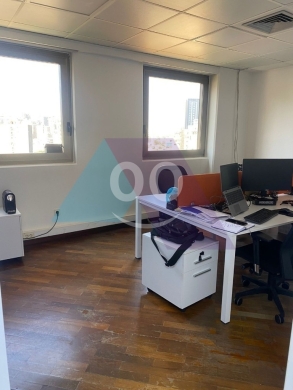 Commercials for rent in Badaro - Semi furnished Lux 70m2 Office 4rent in Badaro - مكتب للإيجار في بداروTK59O212
