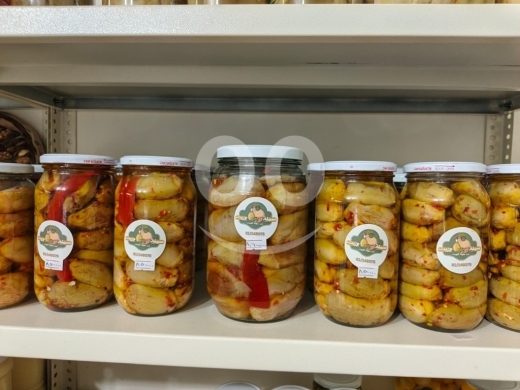 Other Goods in Beirut City - Homemade White Abou Shouka Makdous