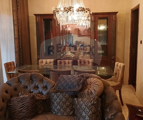 Apartments for sale dans Basatin Tripoli - R9-2862 Apartment for Sale in Jemayzet Street - 220 m²