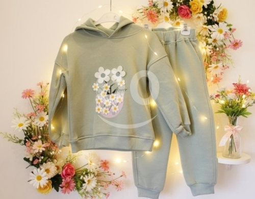 Vêtements, chaussures et accessoires dans Beyrouth - Girls Fleece Flower Set