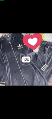 Vêtements, chaussures et accessoires dans Beyrouth - سروال وكنزة نسائية مخملية ناعمة