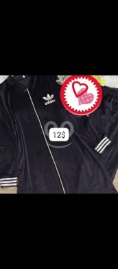 Clothes, Footwear & Accessories in Beirut City - طقم رياضي نسائي مخملي ناعم