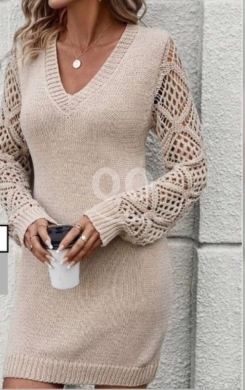 Clothes, Footwear & Accessories in Beirut City - فستان صوف بيج راقي بأكمام كروشيه وتصميم أنثوي ناعم | Elegant Beige Wool Dress with Delicate Crochet