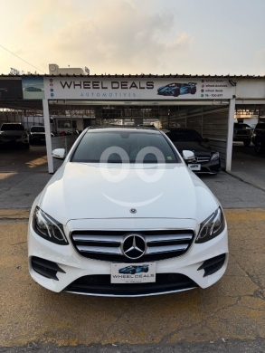 Mercedes-Benz dans Saïda - 2018 Mercedes-Benz E300 4MATIC AMG - Fully Loaded, Massage Seats & Burmester Sound