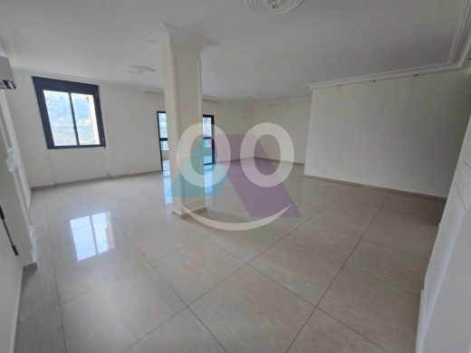 Apartments for rent in New Mar Takla - 270 sqm apartment, well-maintained ,4rent in New Mar Takla/Hazmieh