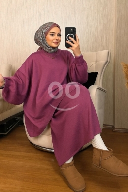 Clothes, Footwear & Accessories in Loussiya - طقم نسائي صوف