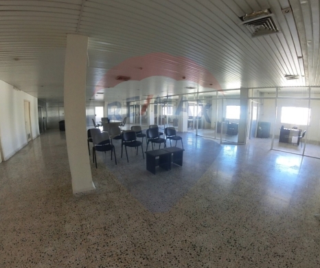 R9-2881 Showroom for Sale in Mina Tripoli – 1000 m² Commercial Space — 2