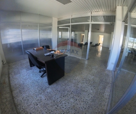 R9-2881 Showroom for Sale in Mina Tripoli – 1000 m² Commercial Space — 9