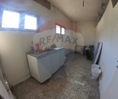 R9-2881 Showroom for Sale in Mina Tripoli – 1000 m² Commercial Space