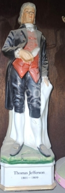 Antiques & Collectibles dans Beyrouth - Vintage Thomas Jefferson Porcelain Figurine (1801-1809) | 3rd U.S. President Historical Collectible
