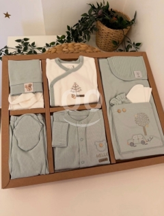 طقم استقبال مواليد ولادي 10 قطع قطن 100% | Boys&rsquo; 10-Piece 100% Cotton Baby Gift Set