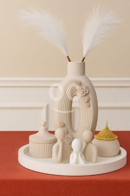 Autres biens dans Azmi - Luxurious Textured Minimalist Vase Set