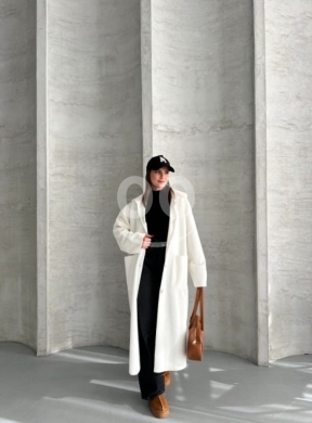 Vêtements, chaussures et accessoires dans Tripoli - Chic Winter Style