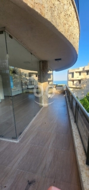 شقق للإيجار في غزير - shoop for rent kfarbeb main road
