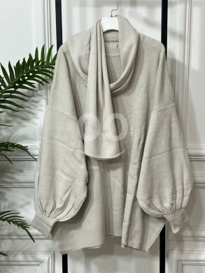 Clothes, Footwear & Accessories in Loussiya - بلوزة مع شال