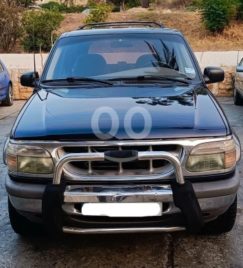 Ford dans Beyrouth - Ford Explorer model 1996