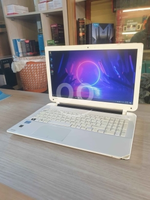 قطع غيار الكمبيوتر وملحقات البرامج في طرابلس - Toshiba