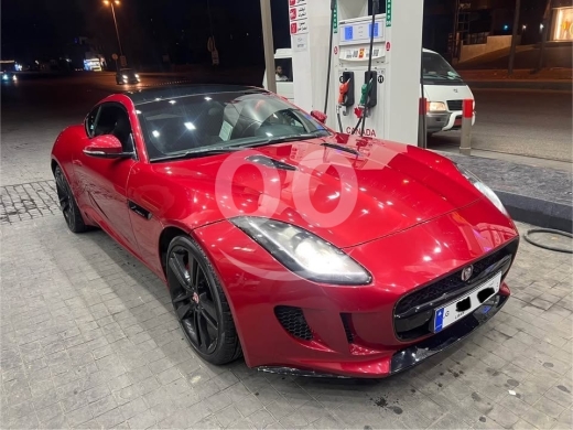 Jaguar in Zahleh - Jaguar F type model 2016