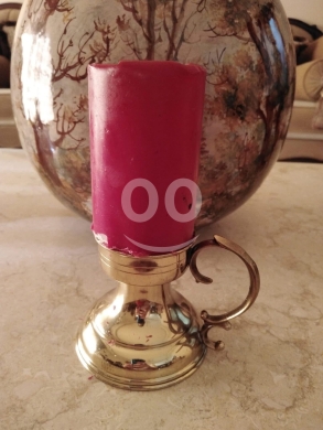 شمعدان نحاس أوروبي أنتيك مع شمعة أصلية | Antique European Brass Candlestick with Candle — 2