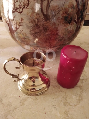 شمعدان نحاس أوروبي أنتيك مع شمعة أصلية | Antique European Brass Candlestick with Candle — 3