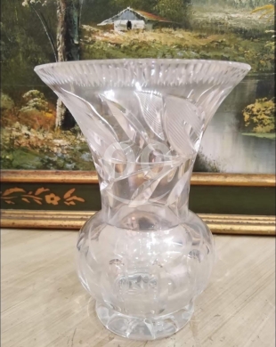 Antiques & Collectibles in Tripoli - فاز كريستال تشيكي بوهيمي أنتيك مزخرف | Antique Decorated Bohemian Czech Crystal Vase