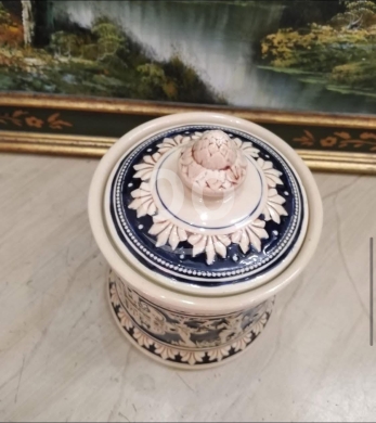 جرة بورسلان ألماني أنتيك 1930 مرطبان تبغ | Antique 1930 German Porcelain Tobacco Jar Urn — 2