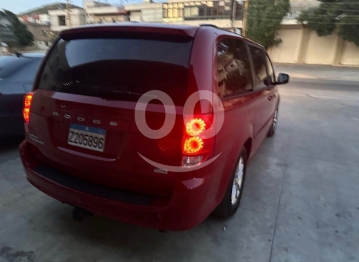 Dodge grand caravan 2013-sxt — 6