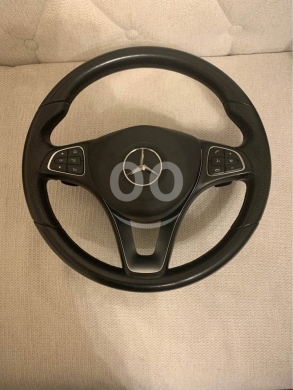 Vehicles accessories in Beirut City - Original Mercedes C300 steering wheel
