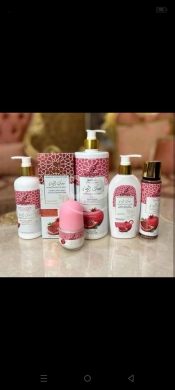 Santé & Beauté dans Zahleh - طقم هدايا مسك الرمان والعناية الشاملة للجسم | Pomegranate Musk & Body Care Gift Collection