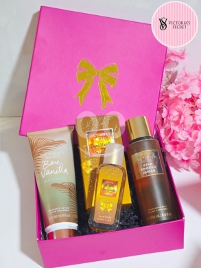 طقم هدايا فيكتوريا سيكريت لوشن ومعطر جسم فاخر | Victoria's Secret Lotion & Fragrance Mist… — 2