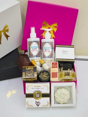 طقم هدايا مسك الرمان والعناية المتكاملة للنساء | Pomegranate Musk & Women's Beauty Gift S… — 2