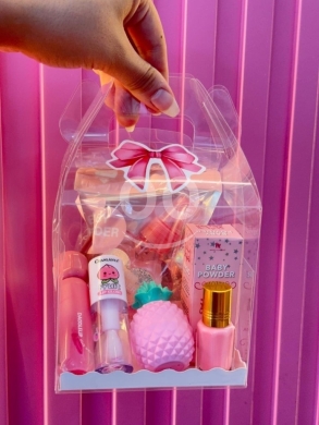 طقم هدايا العناية بالكرز المنعش للجمال والأناقة | Fresh Cherry Beauty and Care Gift Set — 3