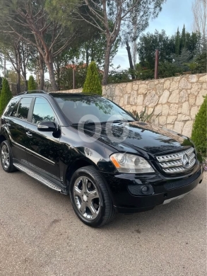 Mercedes-Benz in Qaaqayiet el-Jisr - مرسيدس ٣٥٠ موديل ٢٠٠٦