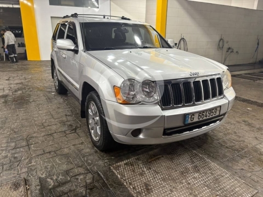 Jeep in Ain Anoub - Jeep Cherokee model 2008