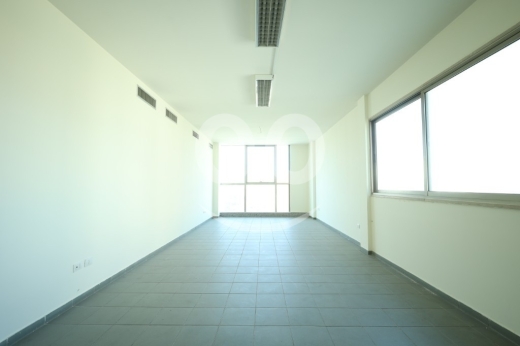 Commercials for rent in Tripoli - A 105m² Office at Floor 6 with Prime Location for Rent in Dam Wel Farez, Tripoli