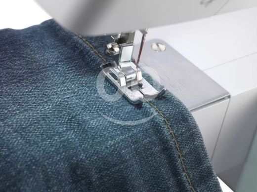??mio star jubilee m60 sewing machine-23 stiche-with all accessories -مكنة خياطة — 5