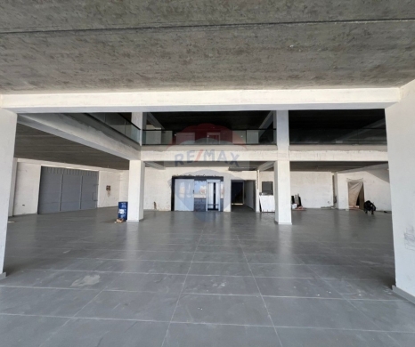 شقق للبيع في القلمون - R9-2904 Whole Building for Sale in Qalamoun Highway - 1700 m², 4 Floors, 3 Facades