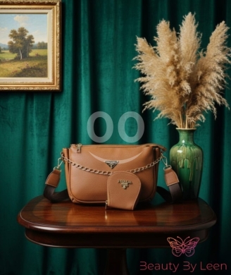 Clothes, Footwear & Accessories in Beirut City - Designer-Inspired Pebbled Leather Crossbody Bag Set - Chain Strap Camera Bag with Pouch