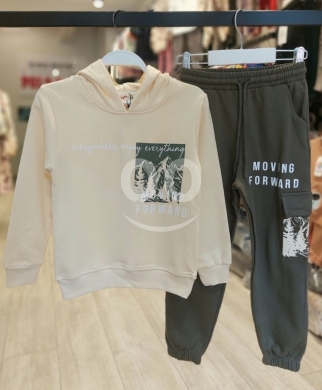 Baby & Kids Stuff in Beirut City - Adventure Print Thick Cotton Hoodie & Cargo Jogger Set for Boys (3-7 Years)